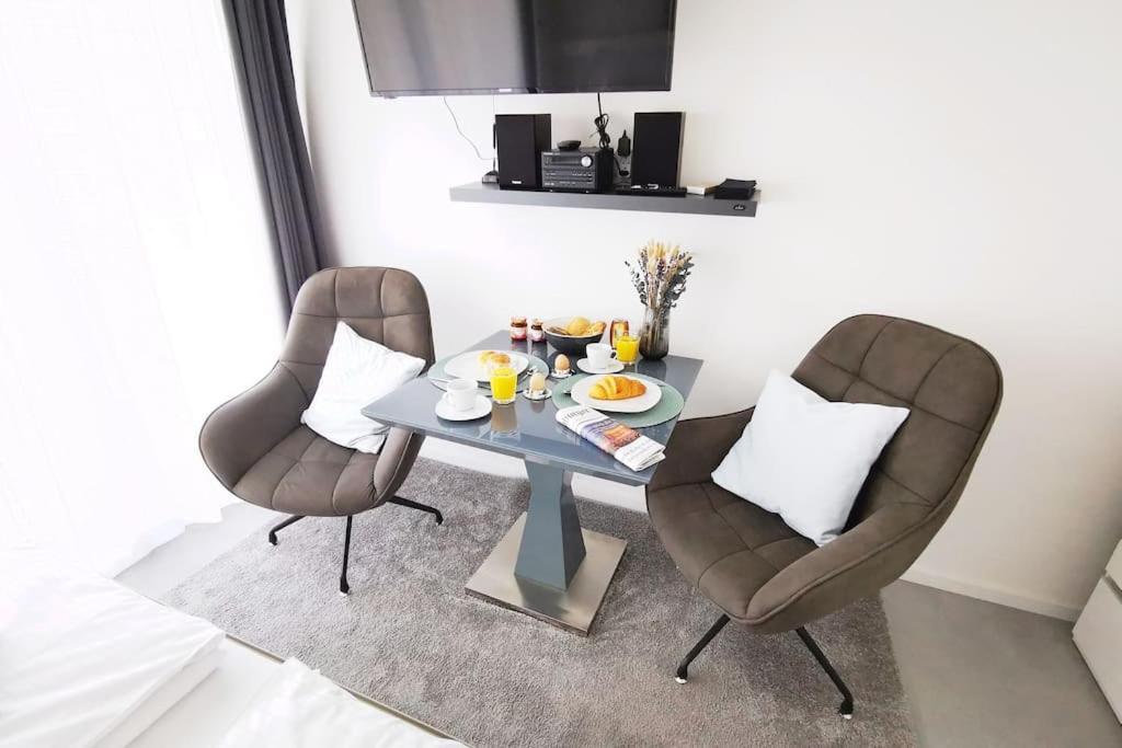 Hh 03 By Rockchair - Superhost Status - Modernes Apartment Mit Sonnigem Balkon & Premium Boxspringbetten In Winterhude - Hamburg Top Geheimtipp Exterior photo