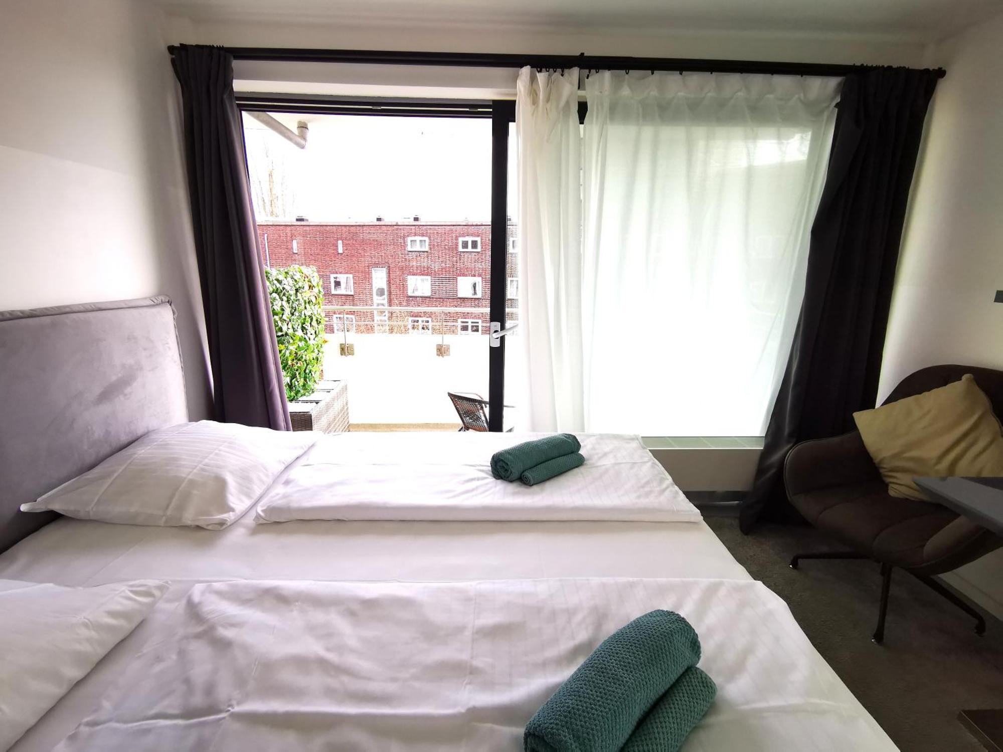 Hh 03 By Rockchair - Superhost Status - Modernes Apartment Mit Sonnigem Balkon & Premium Boxspringbetten In Winterhude - Hamburg Top Geheimtipp Exterior photo